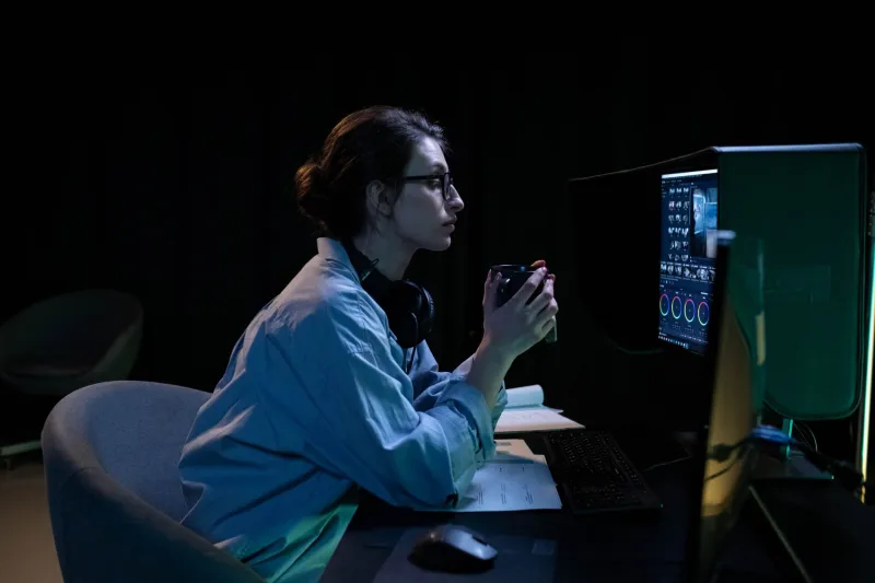 Quiet Money: How the Sharpest Operators Are Cashing In Before Anyone's Paying Attention